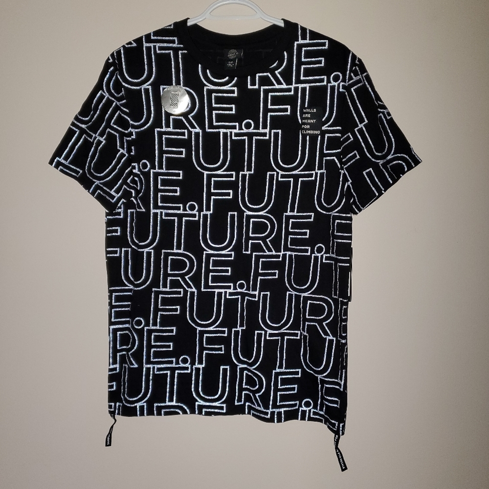 Reflective Allover Text Print Tee - Men's Size S - Sample Piece  (NWT)